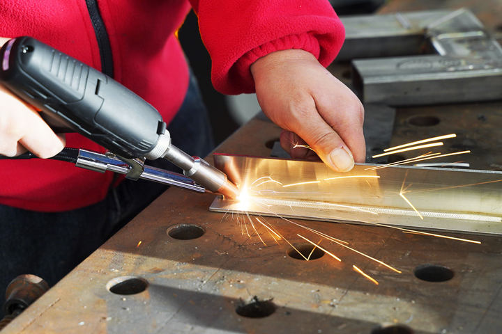 laser welding machine